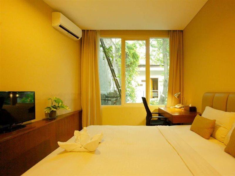 W Home Cipete Jakarta Extérieur photo