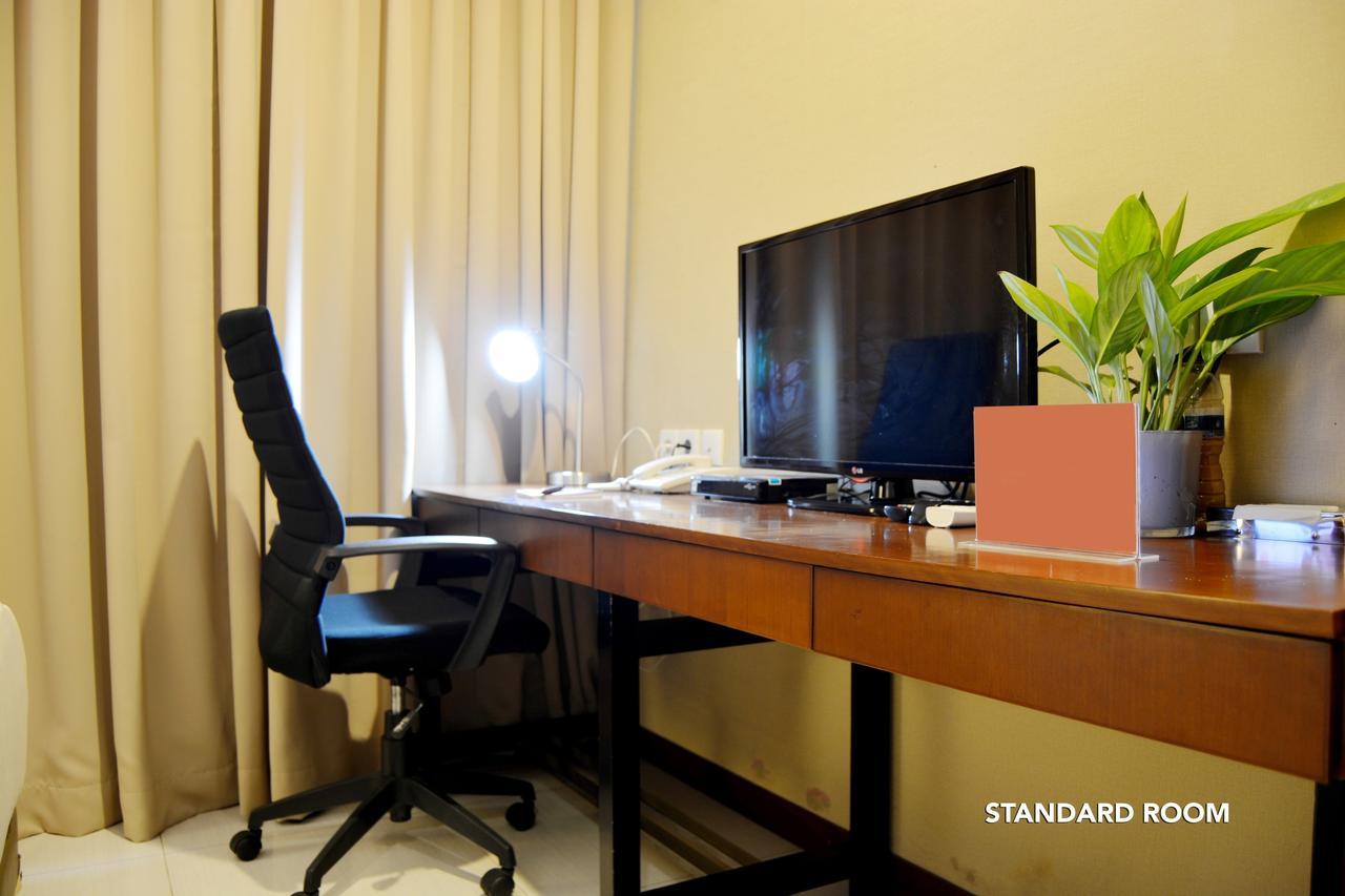 W Home Cipete Jakarta Extérieur photo